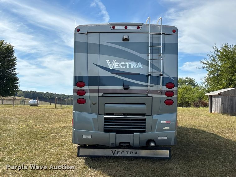 image for item FG0720 2005 Winnebago Vectra RV