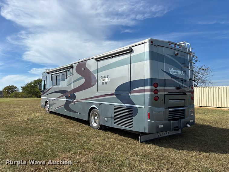 image for item FG0720 2005 Winnebago Vectra RV