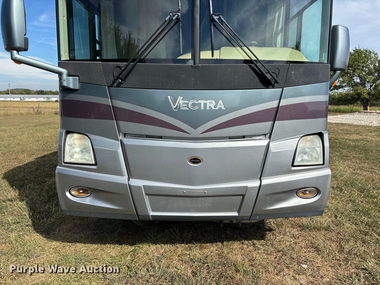 image for item FG0720 2005 Winnebago Vectra RV