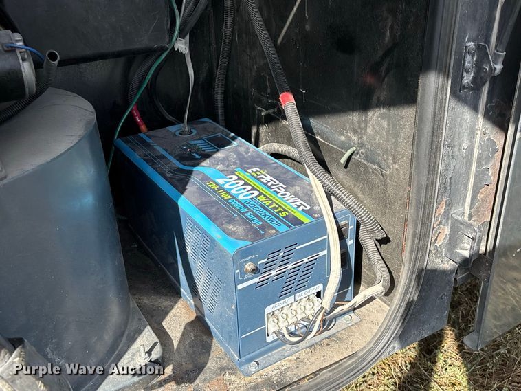 image for item FG0720 2005 Winnebago Vectra RV