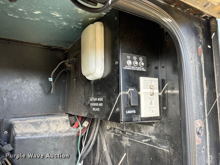 image for item FG0720 2005 Winnebago Vectra RV