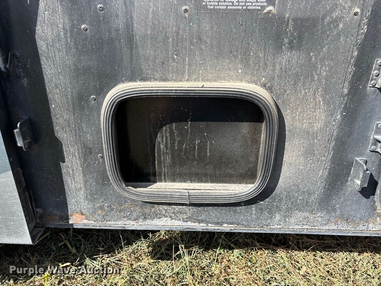 image for item FG0720 2005 Winnebago Vectra RV