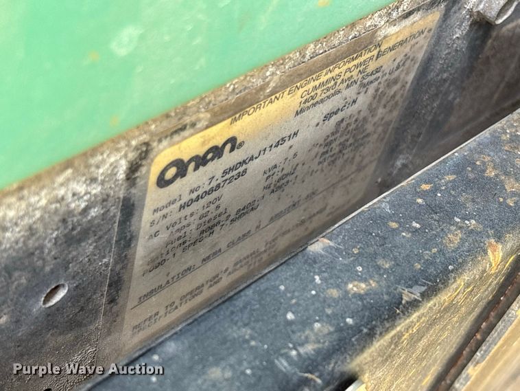 image for item FG0720 2005 Winnebago Vectra RV