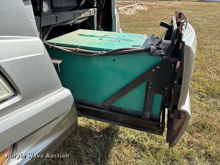 image for item FG0720 2005 Winnebago Vectra RV