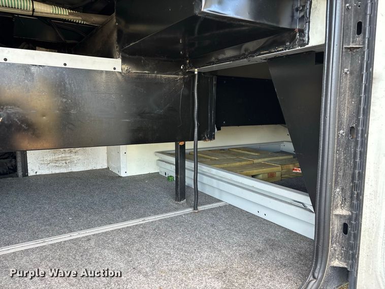 image for item FG0720 2005 Winnebago Vectra RV