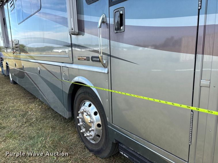 image for item FG0720 2005 Winnebago Vectra RV