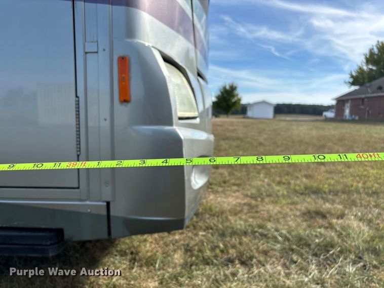 image for item FG0720 2005 Winnebago Vectra RV