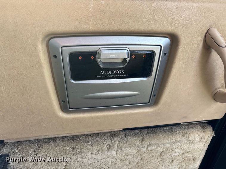 image for item FG0720 2005 Winnebago Vectra RV