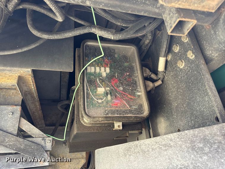 image for item FG0720 2005 Winnebago Vectra RV