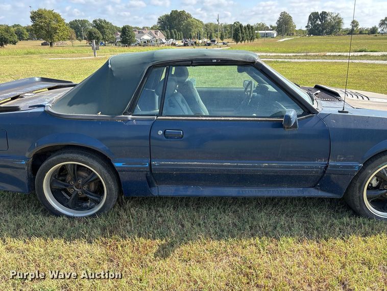 image for item FG0722 1989 Ford Mustang 