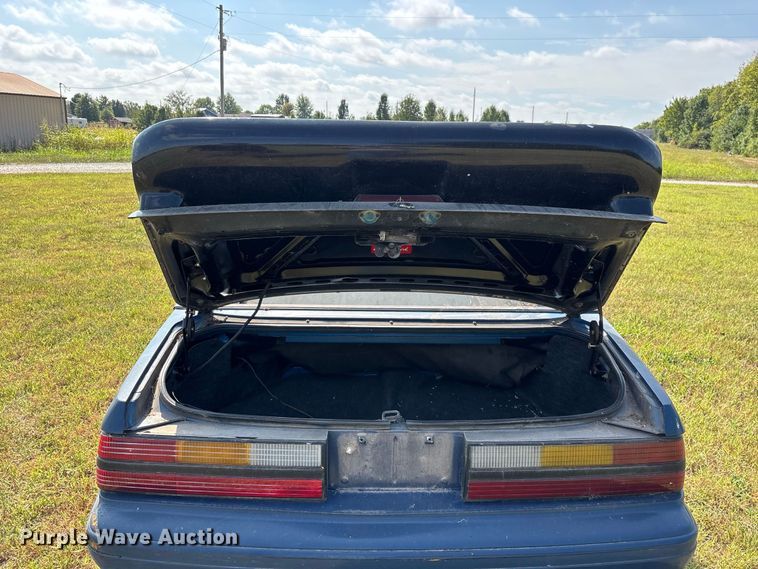 image for item FG0722 1989 Ford Mustang 