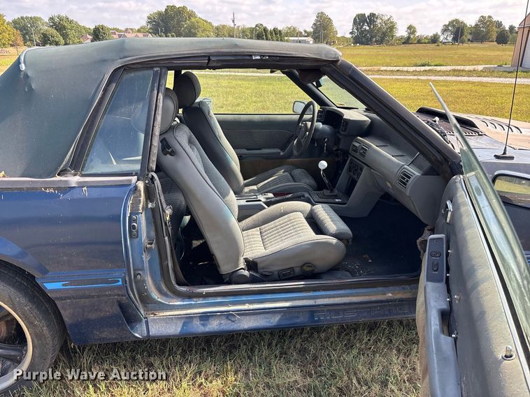 image for item FG0722 1989 Ford Mustang 