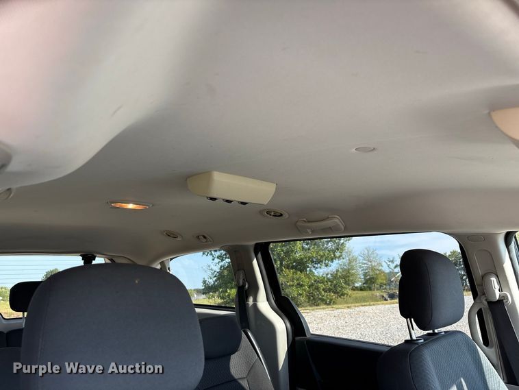 image for item FG0723 2010 Dodge Grand Caravan van