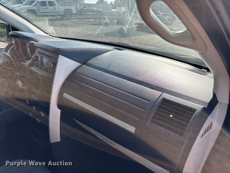 image for item FG0723 2010 Dodge Grand Caravan van