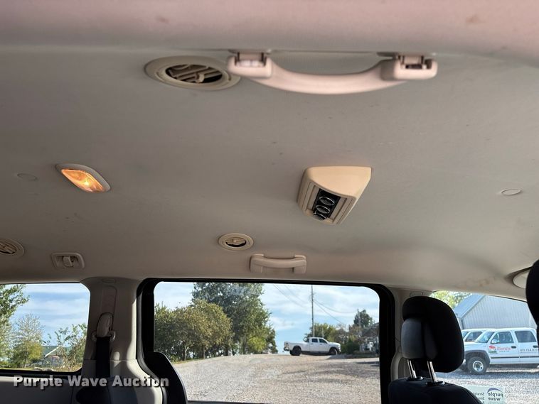 image for item FG0723 2010 Dodge Grand Caravan van