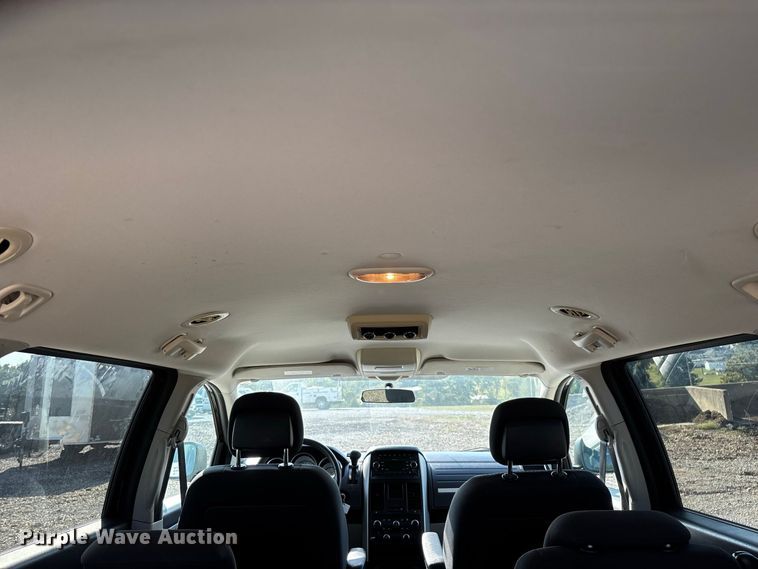 image for item FG0723 2010 Dodge Grand Caravan van