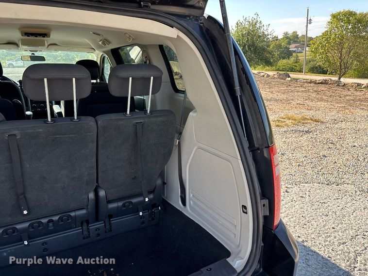 image for item FG0723 2010 Dodge Grand Caravan van