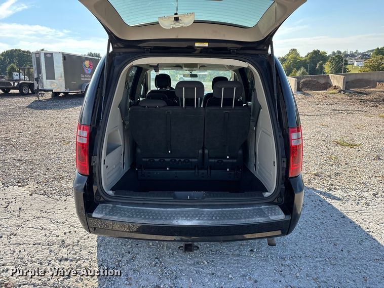 image for item FG0723 2010 Dodge Grand Caravan van