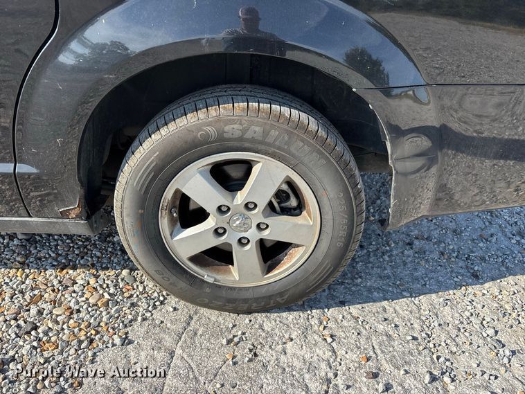 image for item FG0723 2010 Dodge Grand Caravan van