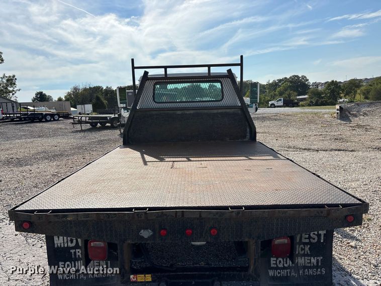 image for item FG0724 2000 International 4700 Lo-Profile flatbed truck