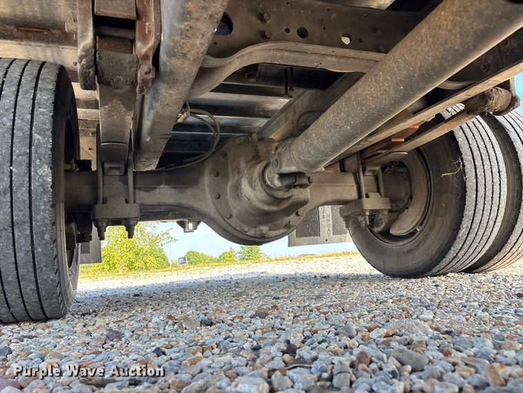 image for item FG0724 2000 International 4700 Lo-Profile flatbed truck