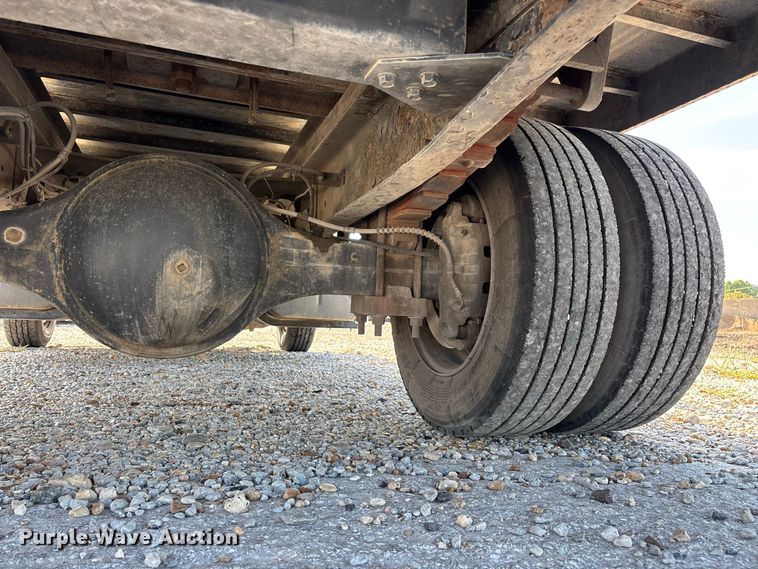 image for item FG0724 2000 International 4700 Lo-Profile flatbed truck