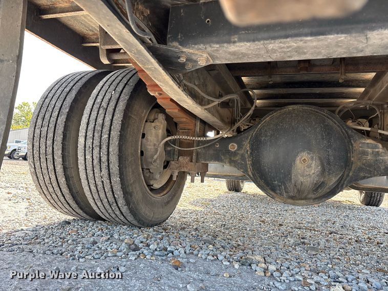 image for item FG0724 2000 International 4700 Lo-Profile flatbed truck