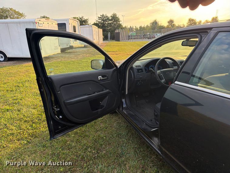 image for item FG3017 2010 Ford Fusion Passenger Vehicle