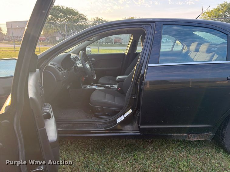image for item FG3017 2010 Ford Fusion Passenger Vehicle