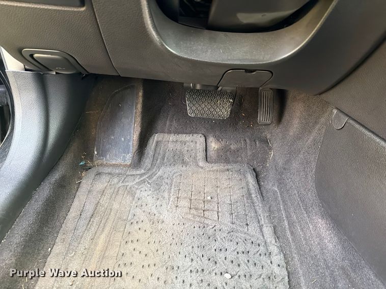 image for item FG3017 2010 Ford Fusion Passenger Vehicle