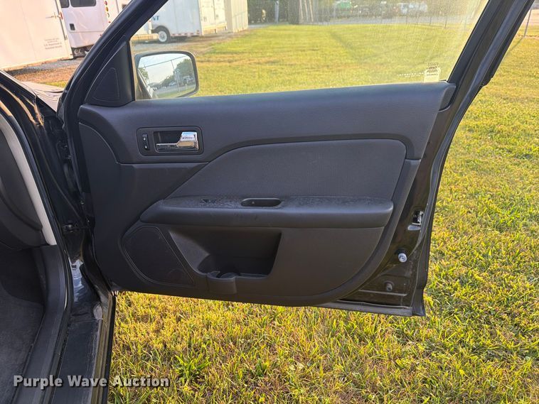 image for item FG3017 2010 Ford Fusion Passenger Vehicle