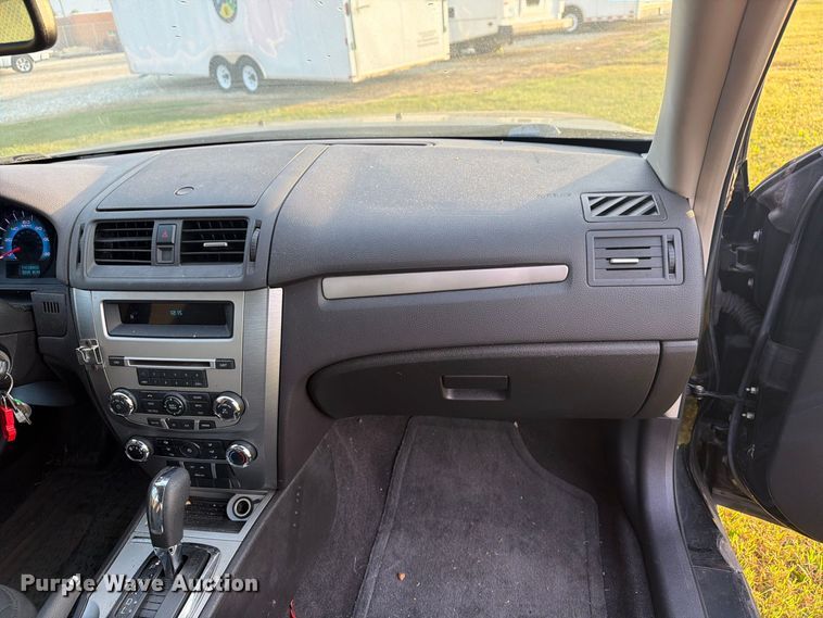 image for item FG3017 2010 Ford Fusion Passenger Vehicle