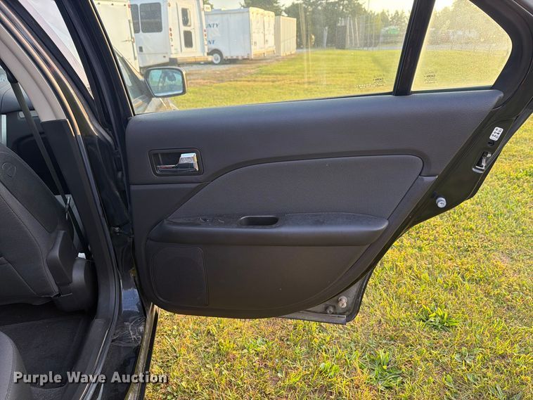 image for item FG3017 2010 Ford Fusion Passenger Vehicle