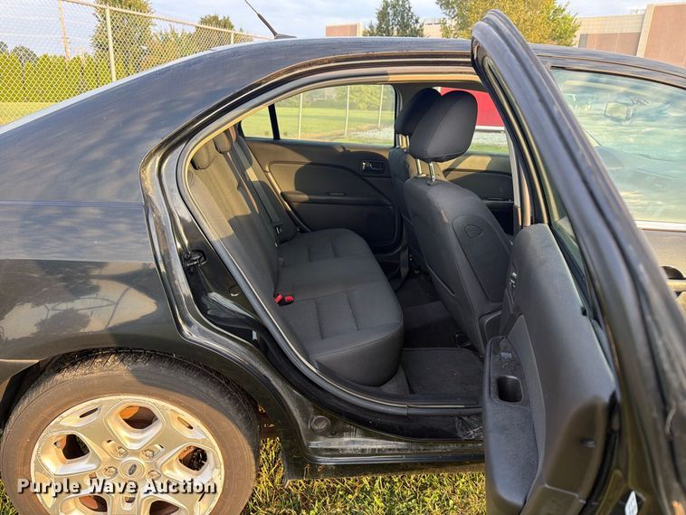 image for item FG3017 2010 Ford Fusion Passenger Vehicle