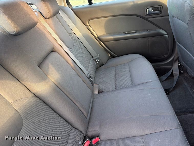 image for item FG3017 2010 Ford Fusion Passenger Vehicle