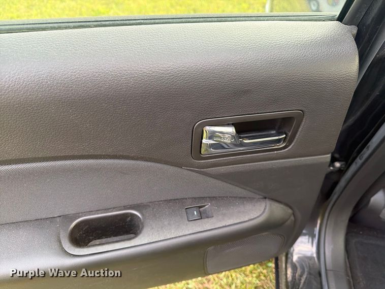 image for item FG3017 2010 Ford Fusion Passenger Vehicle