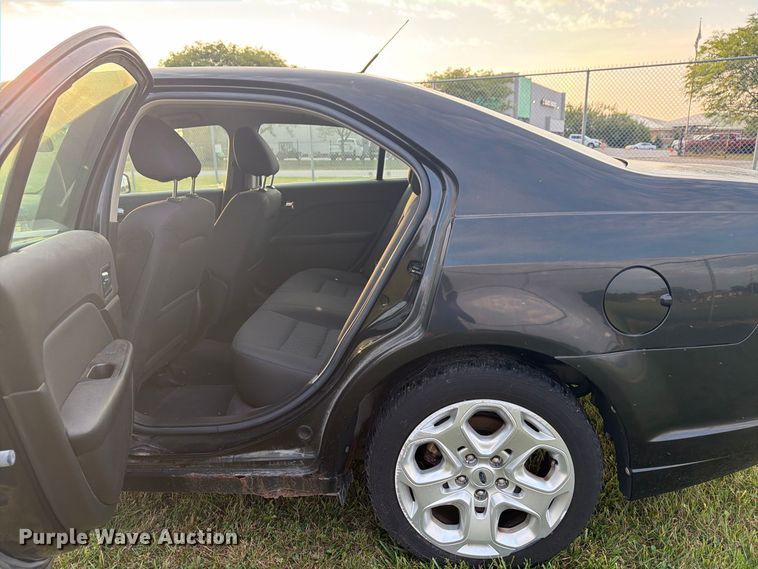 image for item FG3017 2010 Ford Fusion Passenger Vehicle