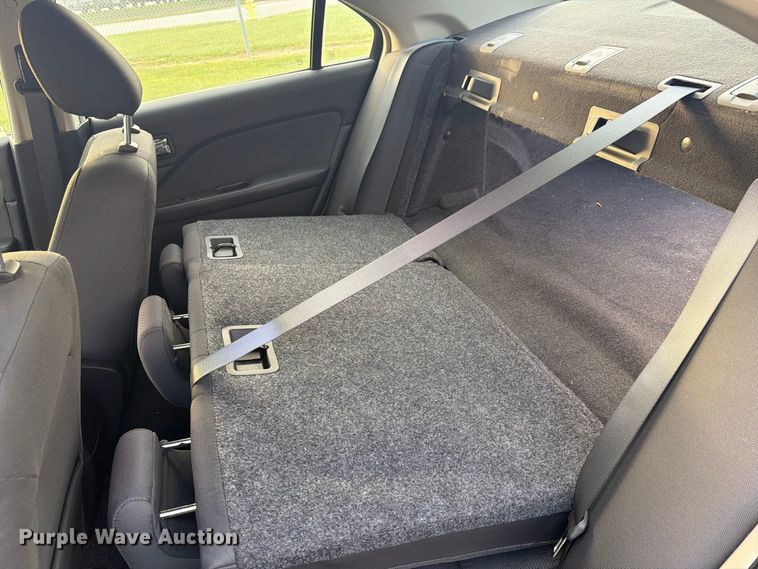 image for item FG3017 2010 Ford Fusion Passenger Vehicle