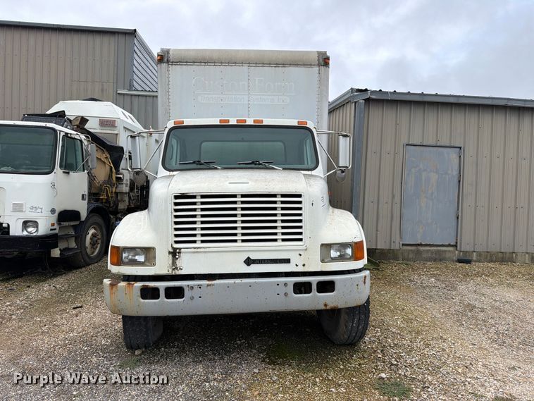 image for item FH6347 1996 International 4700 box truck