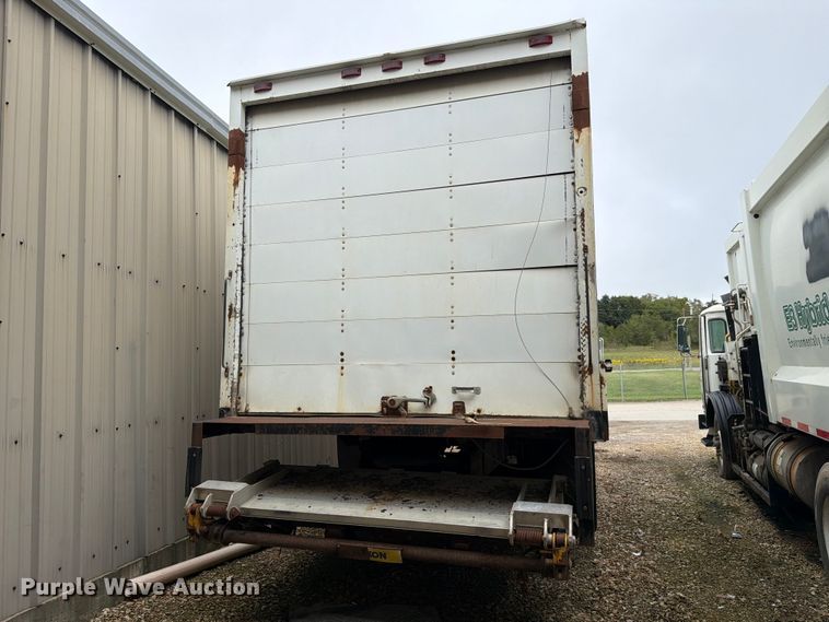 image for item FH6347 1996 International 4700 box truck