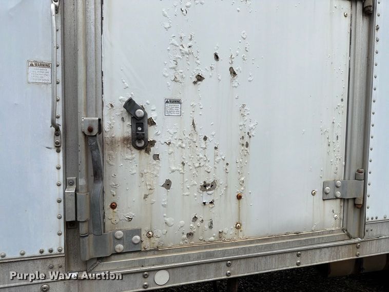 image for item FH6347 1996 International 4700 box truck