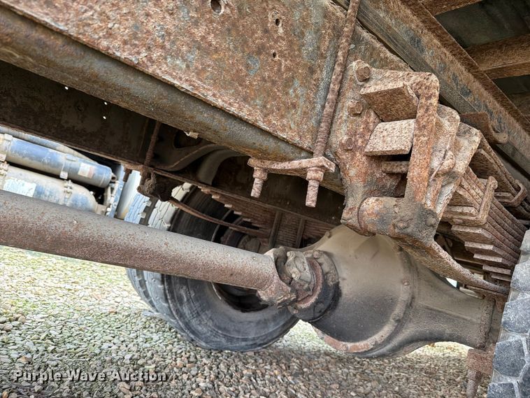 image for item FH6347 1996 International 4700 box truck