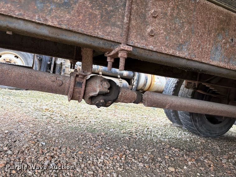 image for item FH6347 1996 International 4700 box truck