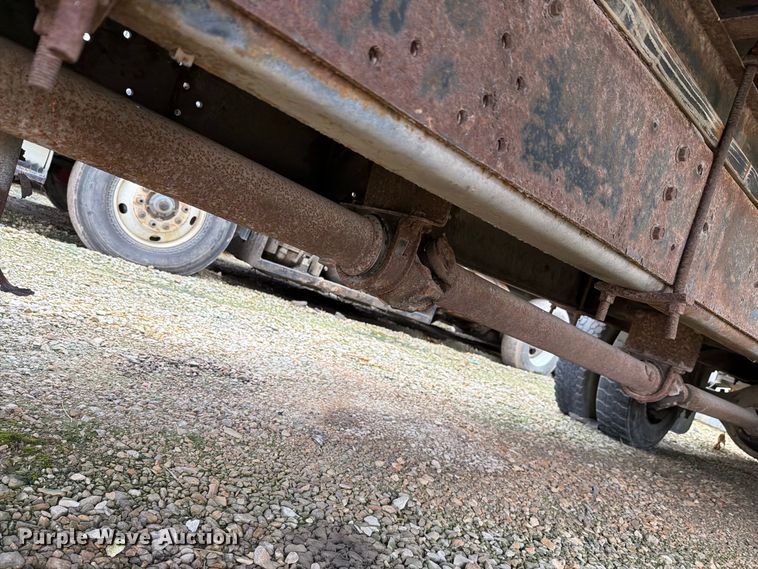 image for item FH6347 1996 International 4700 box truck