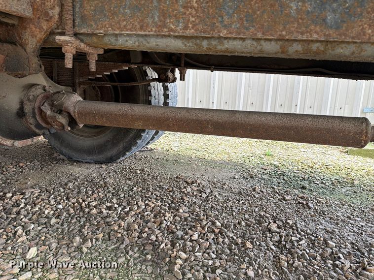 image for item FH6347 1996 International 4700 box truck