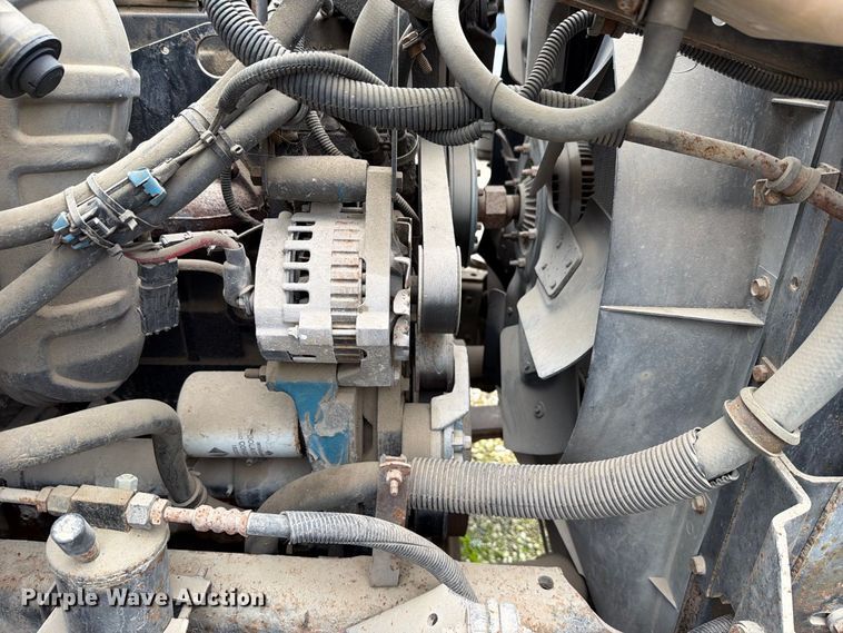 image for item FH6347 1996 International 4700 box truck