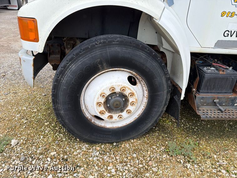 image for item FH6347 1996 International 4700 box truck