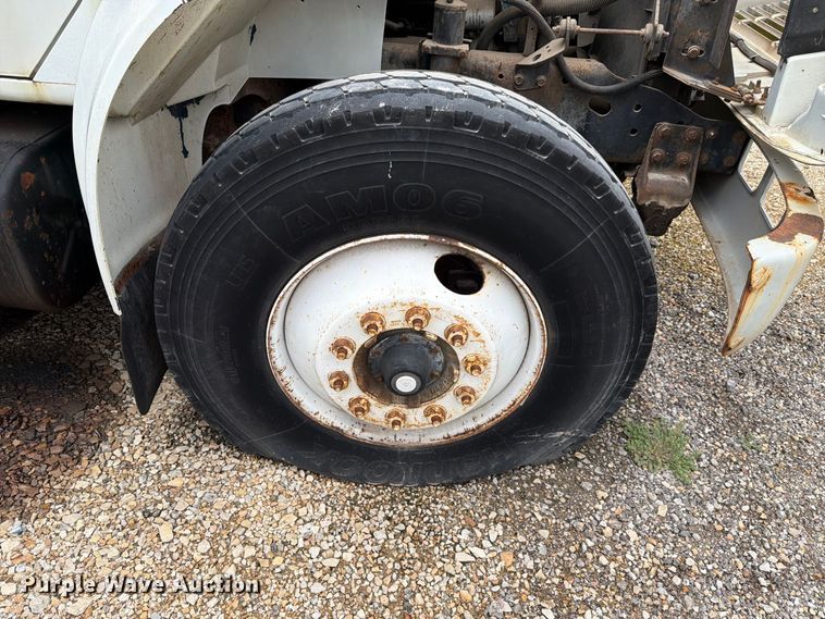 image for item FH6347 1996 International 4700 box truck