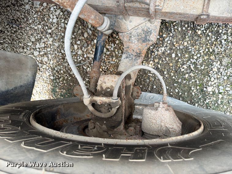 image for item FH6347 1996 International 4700 box truck