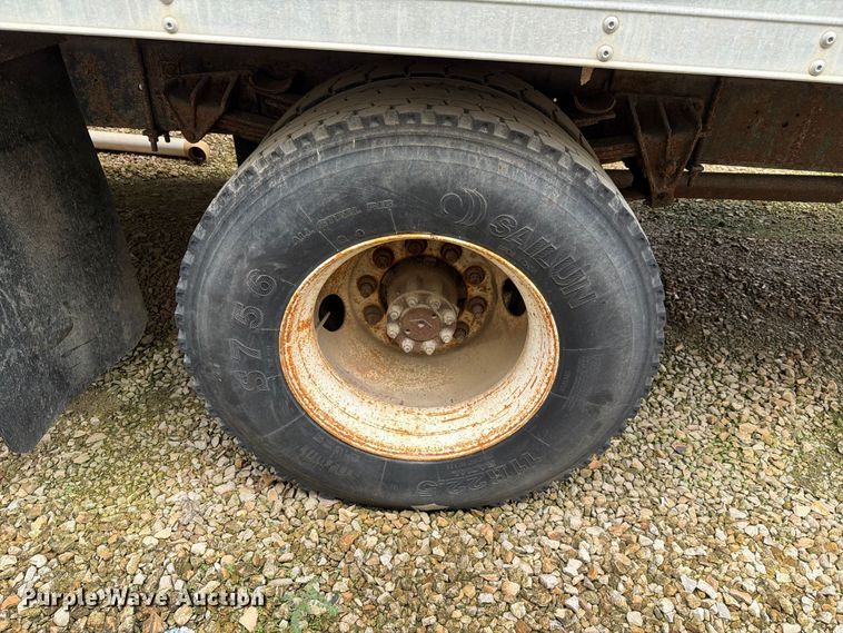 image for item FH6347 1996 International 4700 box truck
